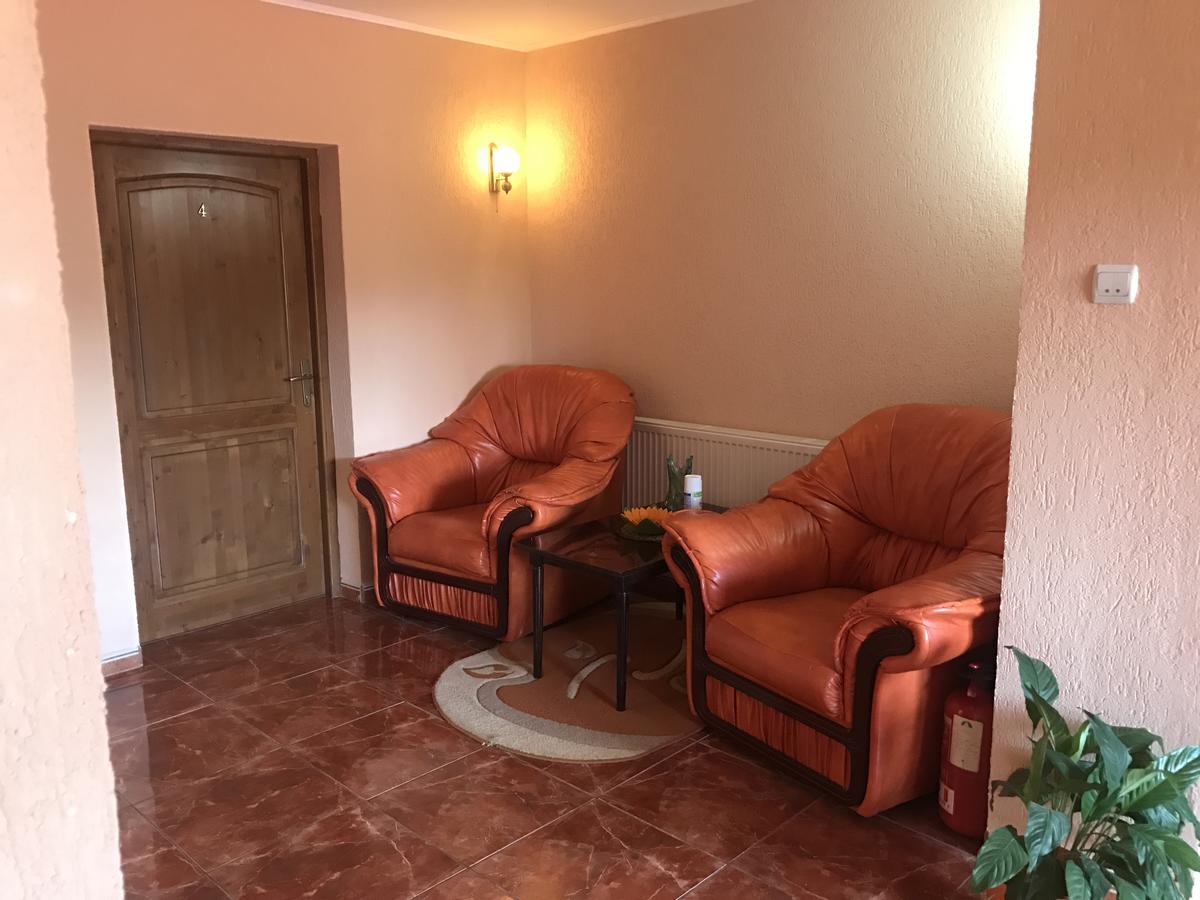 Vila La Izvor Petresti Exterior photo